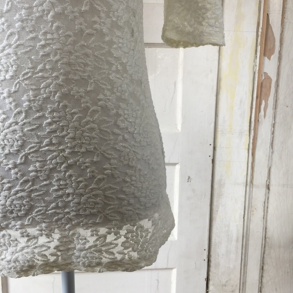 😊 BANANA REPUBLIC 3/4 Sleeve Sheer Ivory Top - Picture 3 of 8